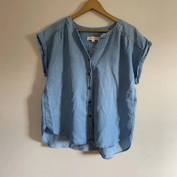 LOFT Chambray Button Down Top - Picture 4 of 10